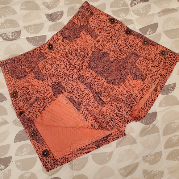 Cartonnier all over textured shorts - Picture 2 of 8